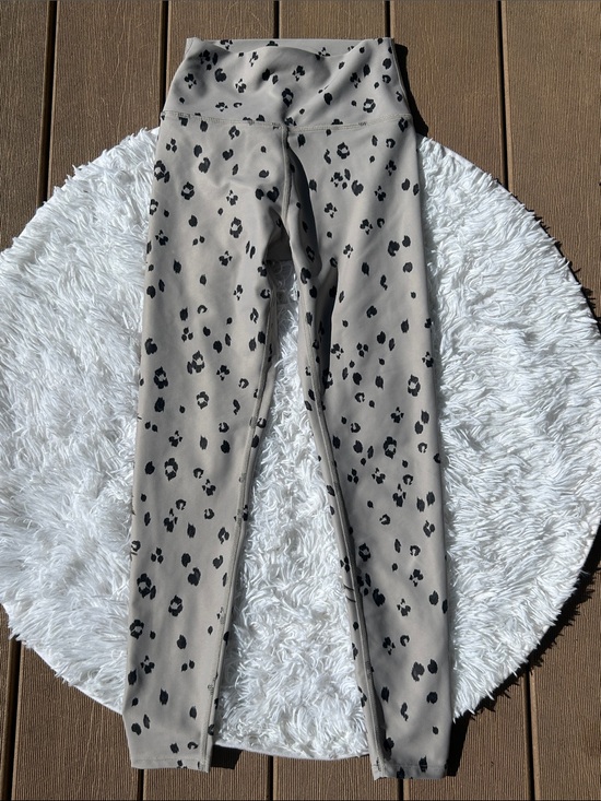 Sage Collective Pants - SAGE Collective Diamond Cheetah High Waist Yoga Leggings Women’s Size XS